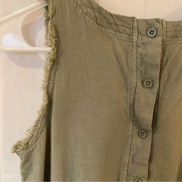 Thread + Supply sleeveless casual shirt with fringe and buttons in back size XS - Picture 8 of 8